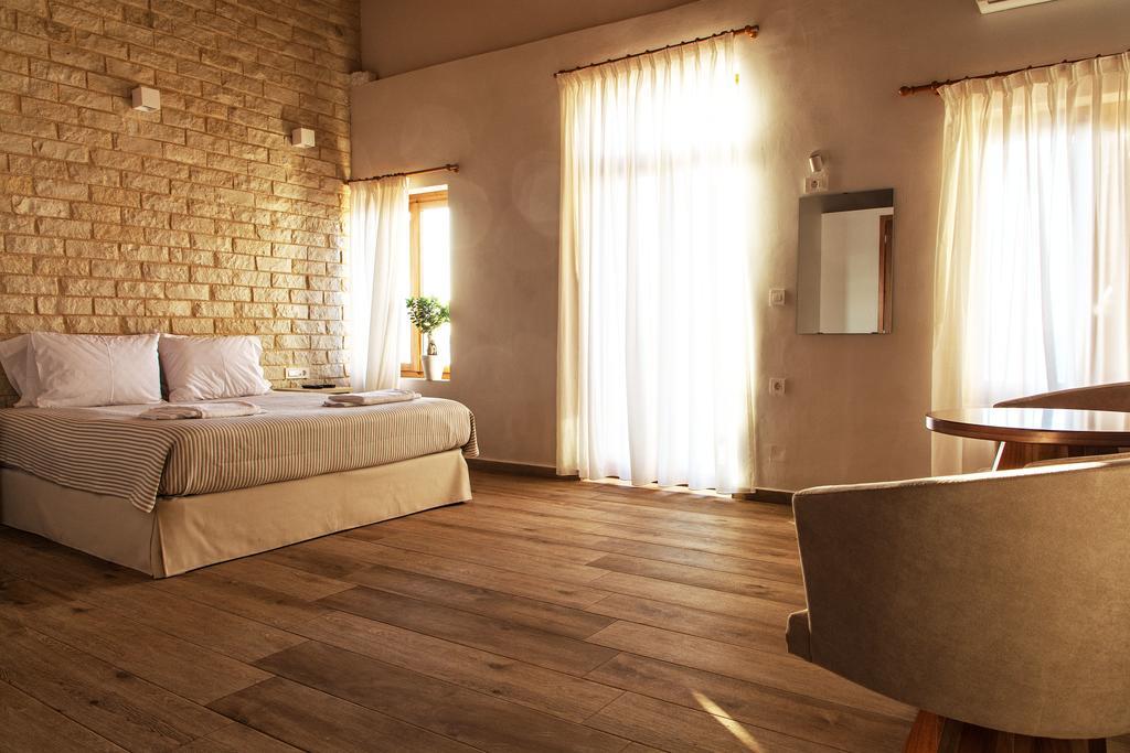 Ocean Waves Hotel Hriszí Aktí Haniá Kültér fotó