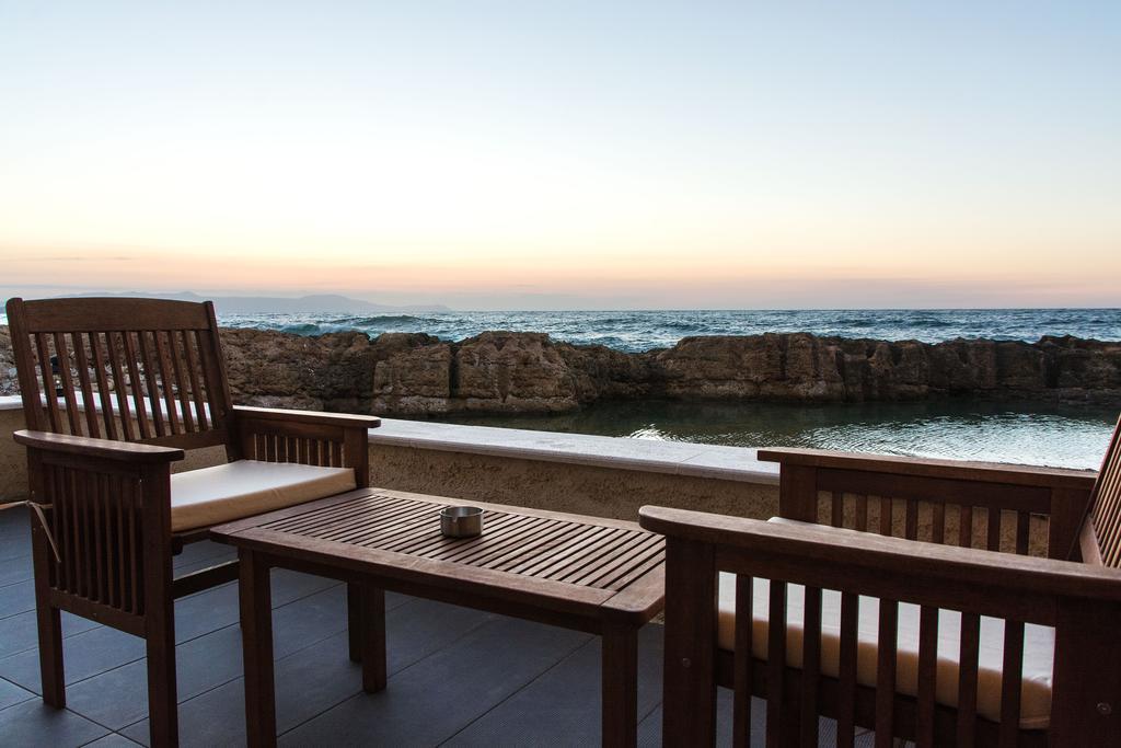Ocean Waves Hotel Hriszí Aktí Haniá Kültér fotó