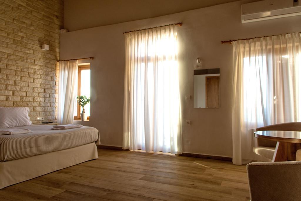 Ocean Waves Hotel Hriszí Aktí Haniá Kültér fotó