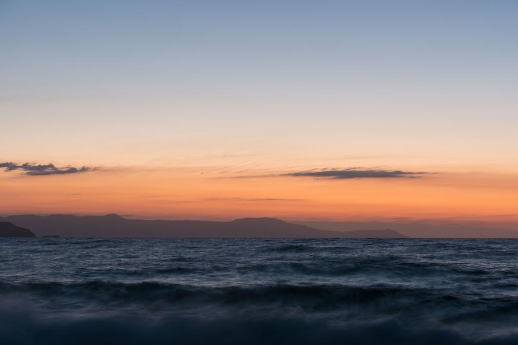 Ocean Waves Hotel Hriszí Aktí Haniá Kültér fotó